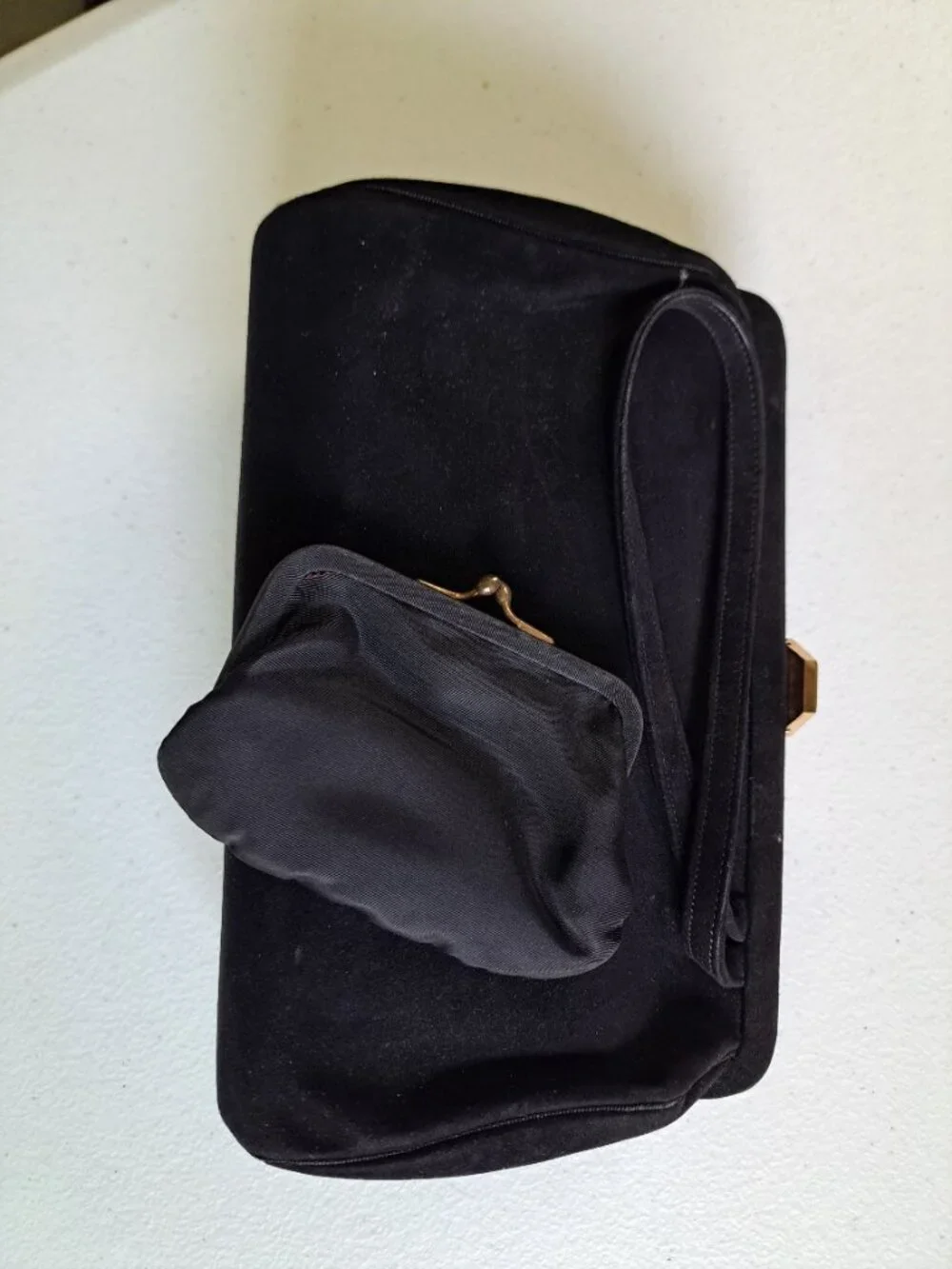 Vintage Guild House Boston Black Velvet Evening Bag (1950s–60s)